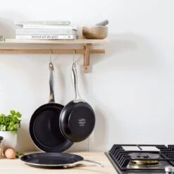 GreenPan Koekenpan - Royal Black - ø 28 Cm - Keramische Anti-aanbaklaag -Keukengerei Winkel 1200x1200 238