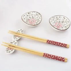 Winkrs | 2 Persoons Japanse Sushi Servies Set (rood) Met Eetstokjes, Kommetjes En Opleggers Voor Stokjes -Keukengerei Winkel 1200x1200 419