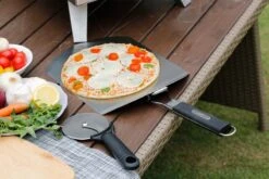 Bighorn Pizzaschep Voor BBQ En Oven-Inklapbare Handgreep -Pizzasnijder- Edelstaal -geschikt Als Broodschep En Ovenschep - SRPT01 -Keukengerei Winkel 1200x800 109